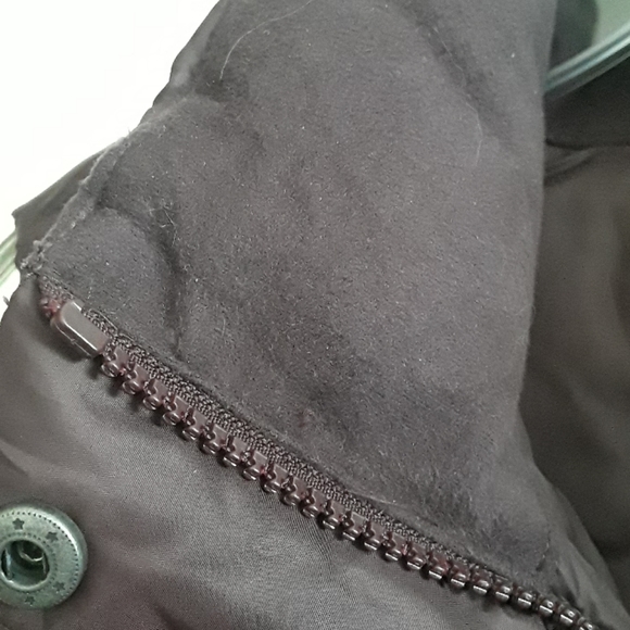 SOLD. Eddie Bauer goose down vest, Size M - Picture 3 of 7